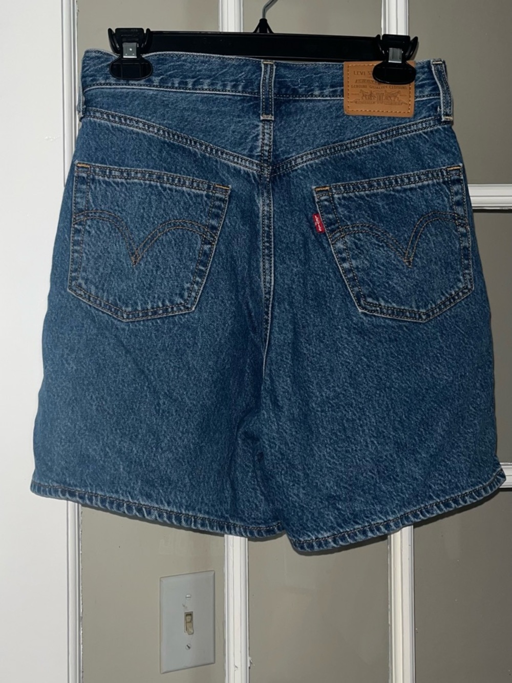 Levi's Pleated Ribcage Pleated Dark Wash Denim Shorts - Picture 2 of 6